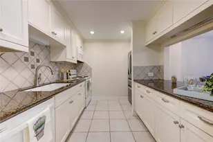 2232 S Piney Point Rd, Houston, TX 77063 - Photo 5