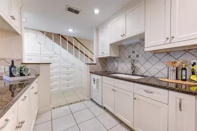 2232 S Piney Point Road #110, Houston, TX 77063 - Photo 3