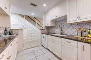 2232 S Piney Point Rd, Houston, TX 77063 - Photo 3