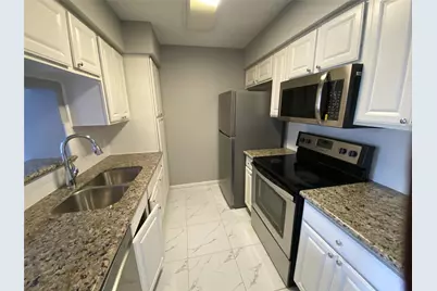 6633 W Airport Boulevard #903, Houston, TX 77035 - Photo 1