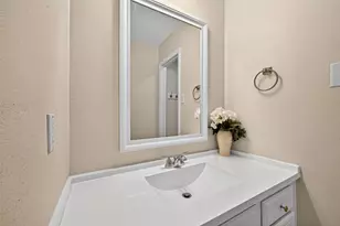813 Lakeview Dr, Sugar Land, TX 77498 - Photo 29