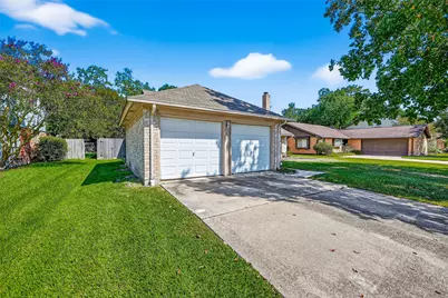 813 Lakeview Drive, Sugar Land, TX 77498 - Photo 7