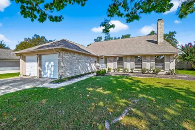 813 Lakeview Drive, Sugar Land, TX 77498 - Photo 5