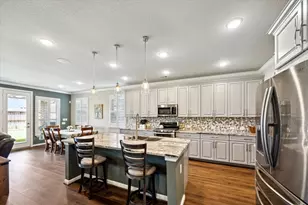 5635 Ivory Cove Ln SW, Fulshear, TX 77441 - Photo 9