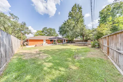 1900 Clayton Drive, Baytown, TX 77520 - Photo 5