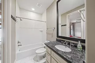 1129 Sherwood Run, Houston, TX 77043 - Photo 25