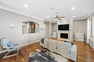 1129 Sherwood Run, Houston, TX 77043 - Photo 13