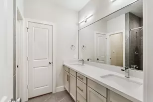 6211 Brighton Oaks Ln, Houston, TX 77008 - Photo 15