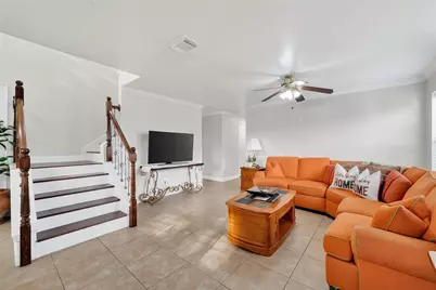 5902 Camron Point Circle, Katy, TX 77449 - Photo 5