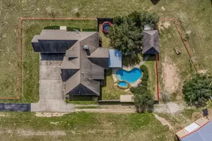 677 Grubbs Rd, Sealy, TX 77474 - Photo 35
