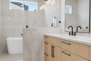 2953 Delafield St, Houston, TX 77023 - Photo 29
