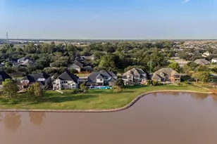 3811 Lakeridge Canyon Dr, Sugar Land, TX 77498 - Photo 41