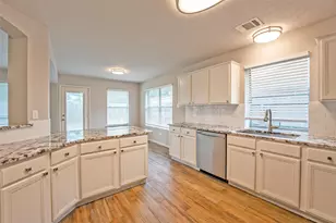 6103 Branch Lake Dr, Houston, TX 77066 - Photo 17