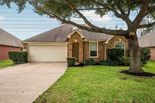 6103 Branch Lake Dr, Houston, TX 77066 - Photo 1