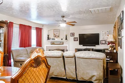 103 Mammoth Springs Lane, Dickinson, TX 77539 - Photo 17