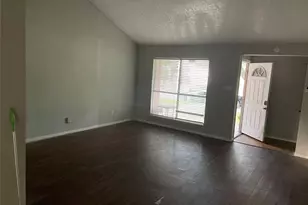 1026 W Brompton Dr W, Pearland, TX 77584 - Photo 9