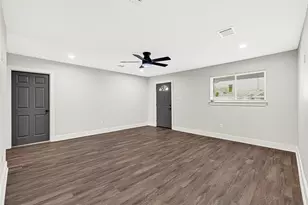 7614 Dixie Dr, Houston, TX 77087 - Photo 17