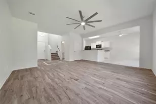 305 Crooked Pine Court, Conroe, TX 77304 - Photo 5