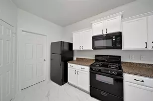 305 Crooked Pine Court, Conroe, TX 77304 - Photo 7