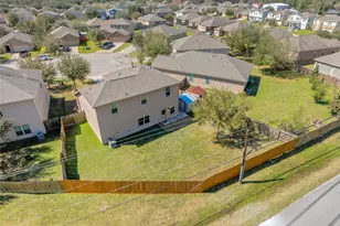 305 Crooked Pine Court, Conroe, TX 77304 - Photo 37