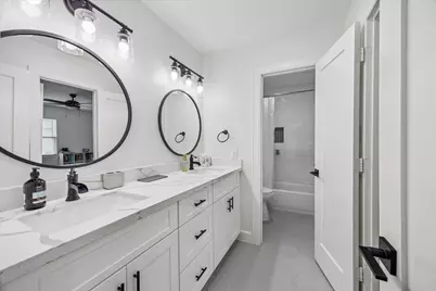 1420 Indiana Street, Houston, TX 77006 - Photo 23