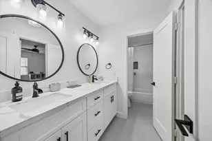 1420 Indiana St, Houston, TX 77006 - Photo 23