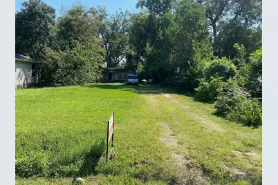 893 Wall Street, Houston, TX 77088 - Photo 7