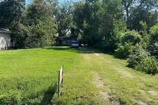 893 Wall St, Houston, TX 77088 - Photo 7