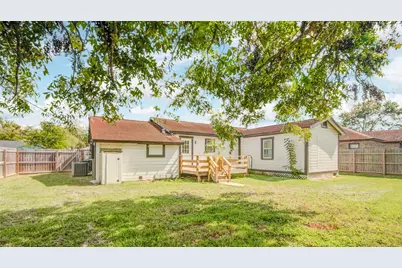 609 Hurst Street, Angleton, TX 77515 - Photo 35