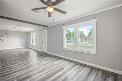 609 Hurst Street, Angleton, TX 77515 - Photo 7