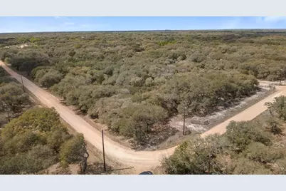 516 County Road 120, Hallettsville, TX 77964 - Photo 7
