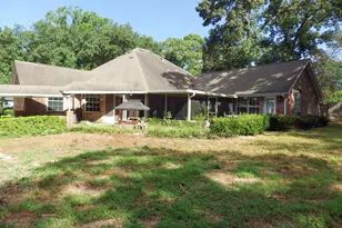12 Robin Trail, Conroe, TX 77304 - Photo 5