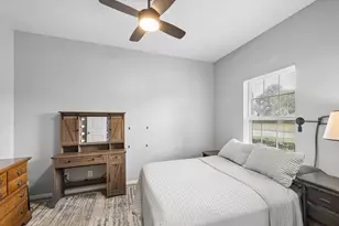 2036 Twin Lakes Blvd, West Columbia, TX 77486 - Photo 17