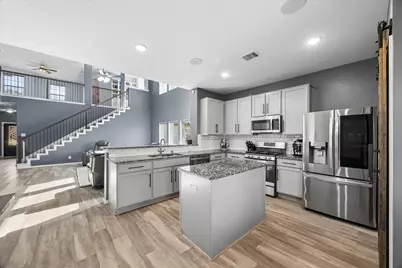 2036 Twin Lakes Boulevard, West Columbia, TX 77486 - Photo 9