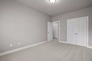 9128 Lakes at 610 Dr, Houston, TX 77054 - Photo 19