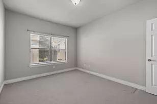 9128 Lakes at 610 Dr, Houston, TX 77054 - Photo 23