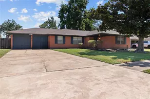 2107 San Jacinto Dr, Pasadena, TX 77502 - Photo 1