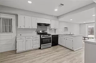 2107 San Jacinto Dr, Pasadena, TX 77502 - Photo 9