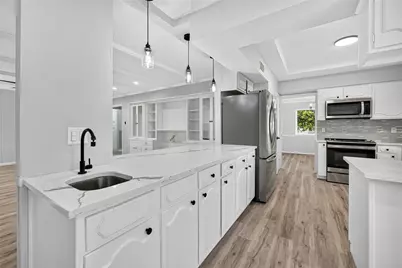 6707 Burning Tree Drive, Houston, TX 77036 - Photo 9