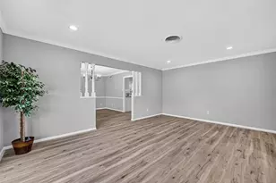 6707 Burning Tree Dr, Houston, TX 77036 - Photo 7