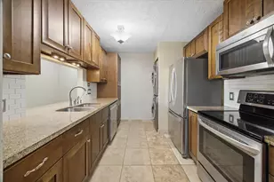 1915 Augusta Dr, Houston, TX 77057 - Photo 3