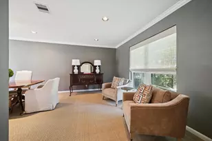 10927 Piping Rock Ln, Houston, TX 77042 - Photo 5