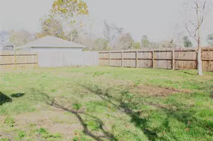 817 Hudler St, La Marque, TX 77568 - Photo 3