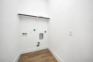 8313 Venus St, Houston, TX 77088 - Photo 15