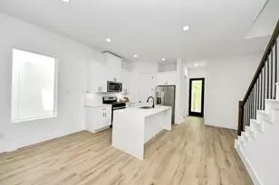 8313 Venus St, Houston, TX 77088 - Photo 7