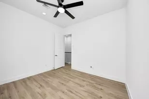 8313 Venus St, Houston, TX 77088 - Photo 27