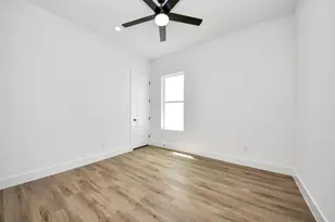 8313 Venus St, Houston, TX 77088 - Photo 25
