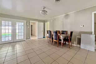 7915 Leader St, Houston, TX 77036 - Photo 11