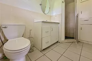 7915 Leader St, Houston, TX 77036 - Photo 15