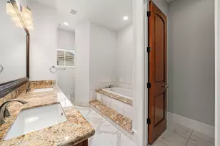 2022 Sabine St, Houston, TX 77007 - Photo 11